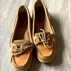 Sperrys!! Like new :)